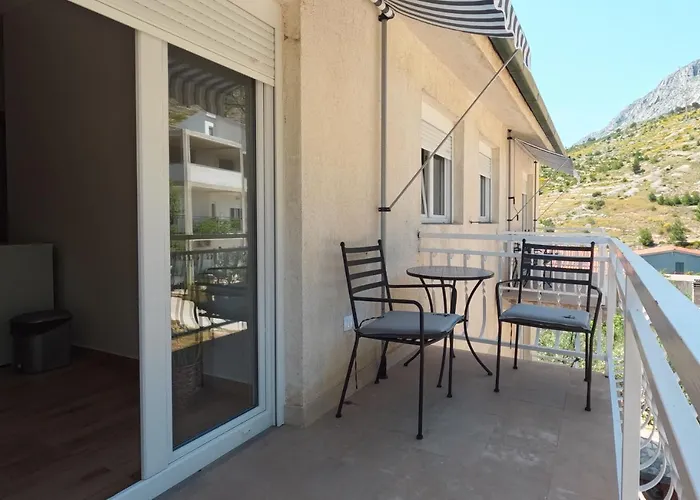 Sea And Mountain View Apartments