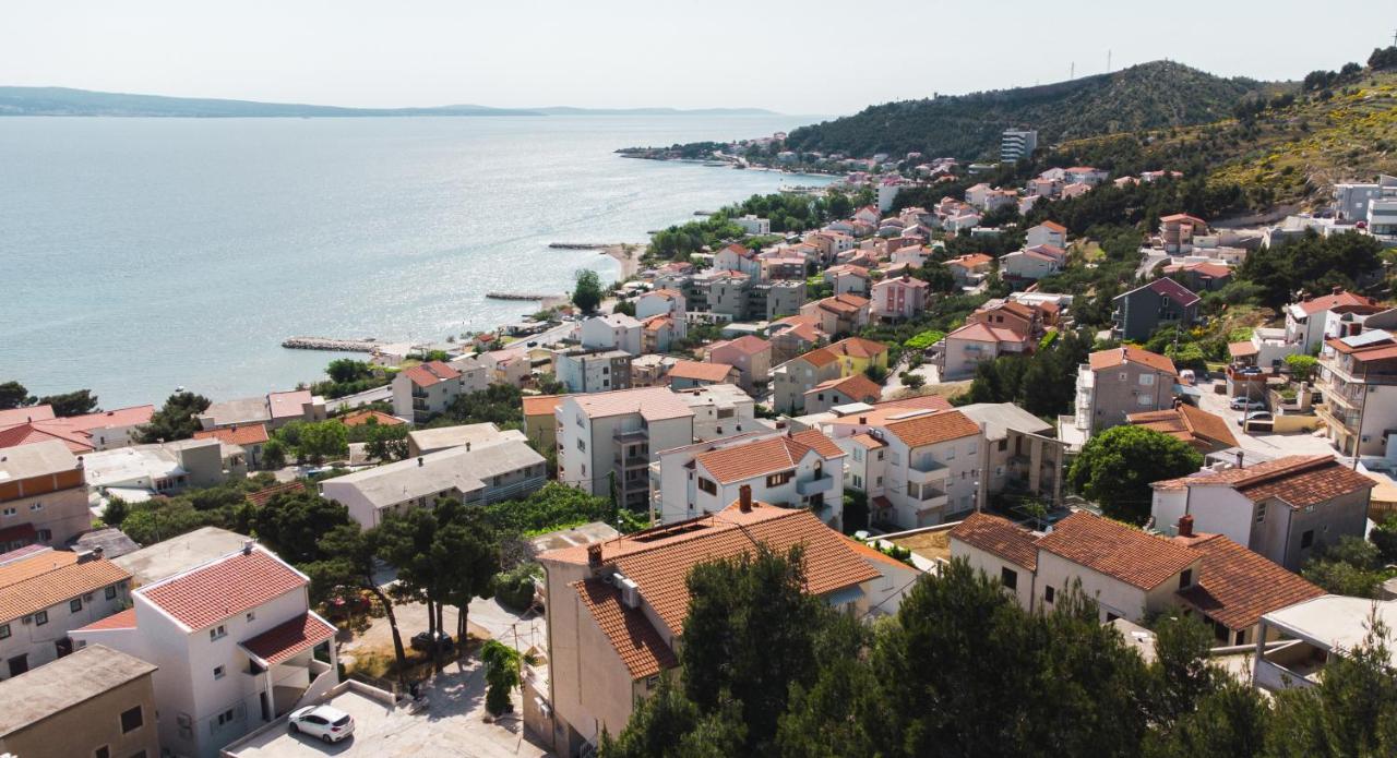 Sea And Mountain View Apartment Duce