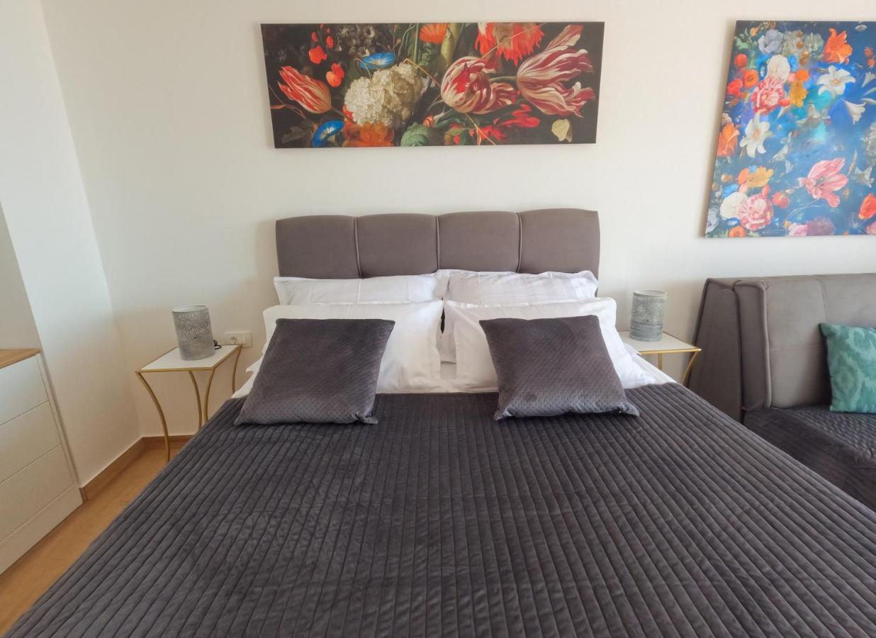Apartment Sea And Mountain View Duce