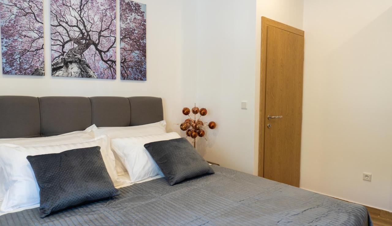 Sea And Mountain View Apartment