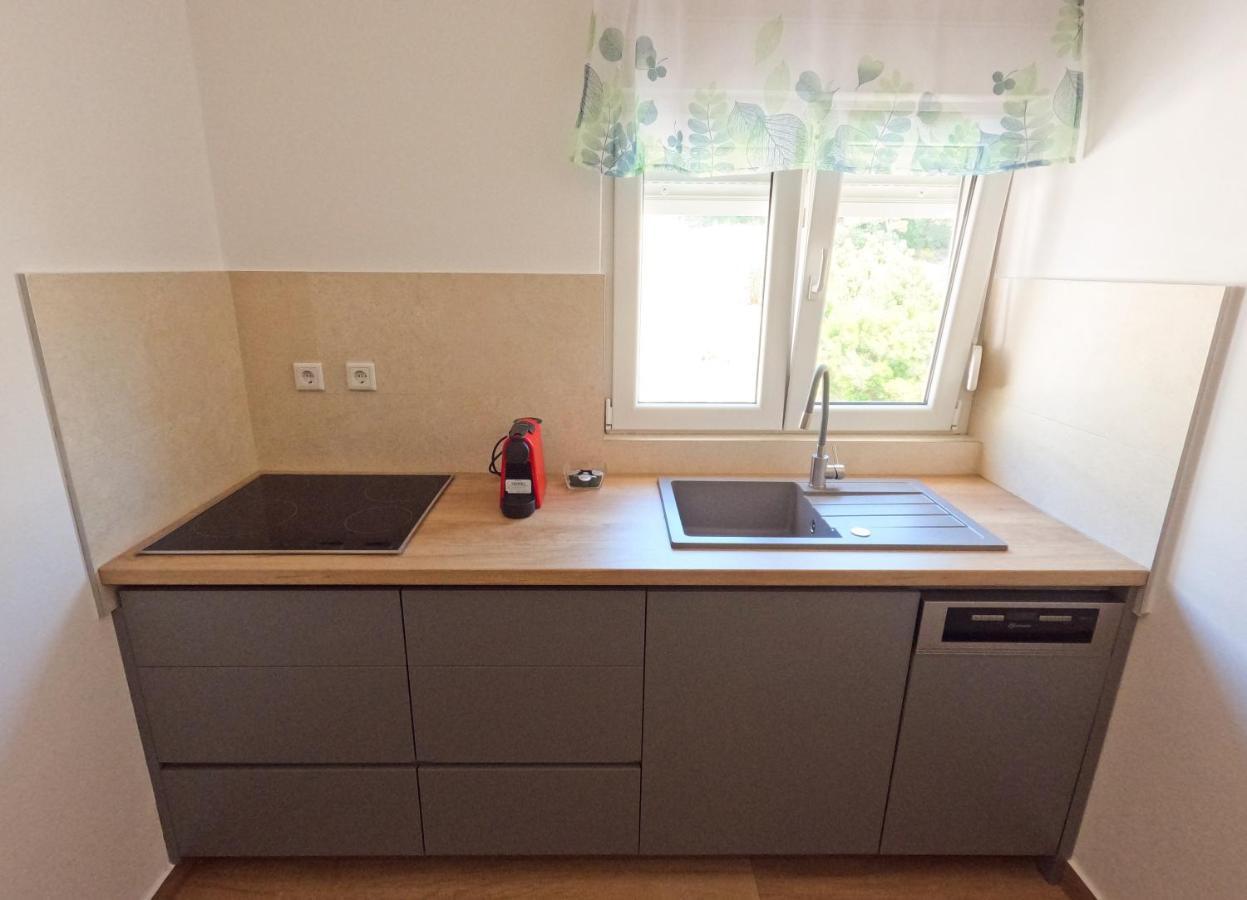Sea And Mountain View Apartment Duce
